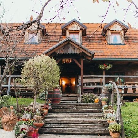 Gresna Pilnica Hotel Klenovnik Exterior photo